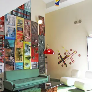 Urban Pop 2 Oda ve Kahvaltı Katanya